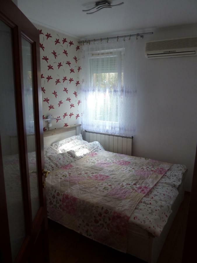 Rose Apartman Debrecen Esterno foto